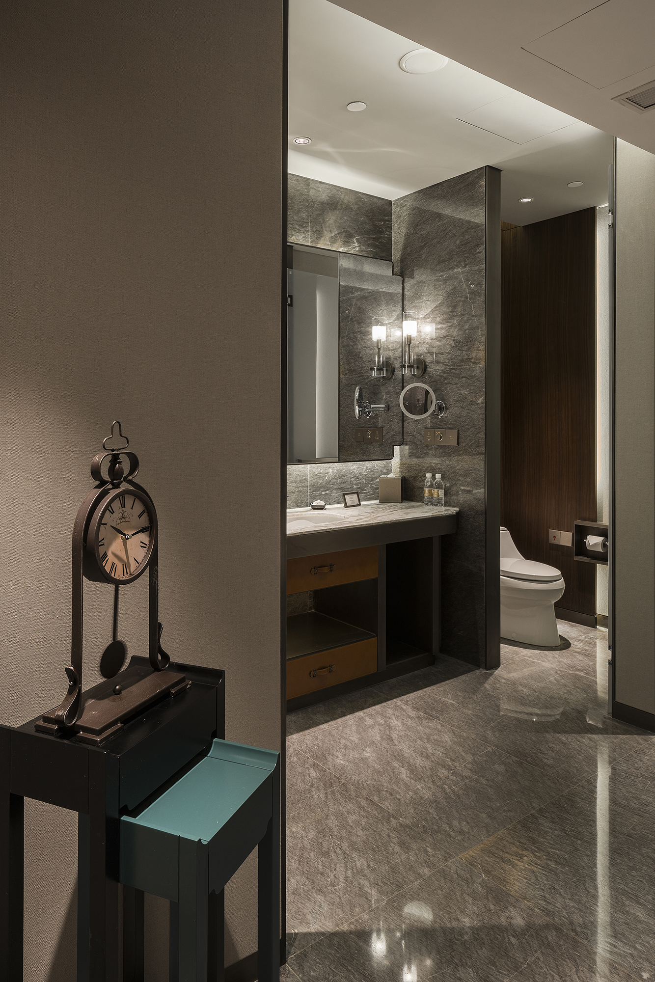 南京金鹰酒店属于国内品牌吗,南京金鹰国际酒店设施设备