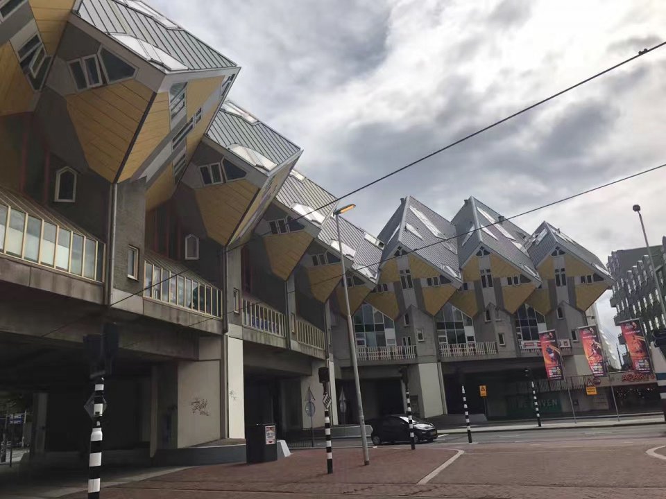 吸食*麻大**合法，*灯区红**明目张胆，荷兰为何还秩序井然，经济发达？