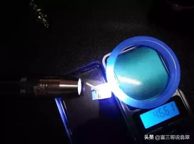 行家详解翡翠上蜡和浸蜡的问题，这两种情况可不能混为一谈