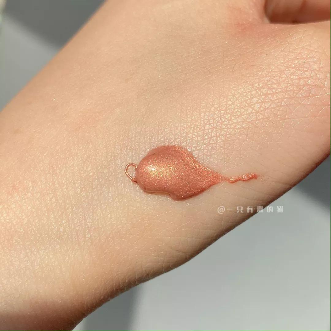 黄皮新手彩妆教程视频全集,适合黄皮的大牌彩妆推荐眼影