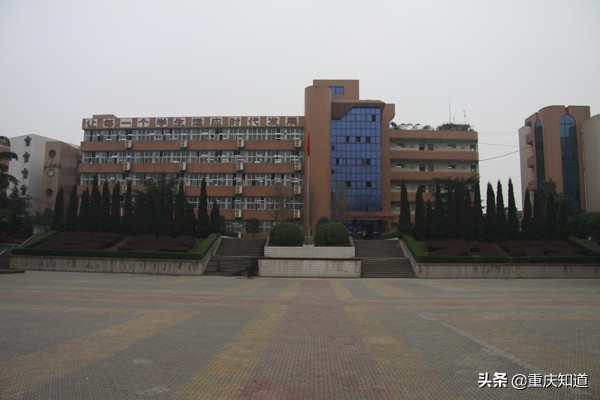 重庆市巴县中学怎么样,重庆巴国城巴渝中学
