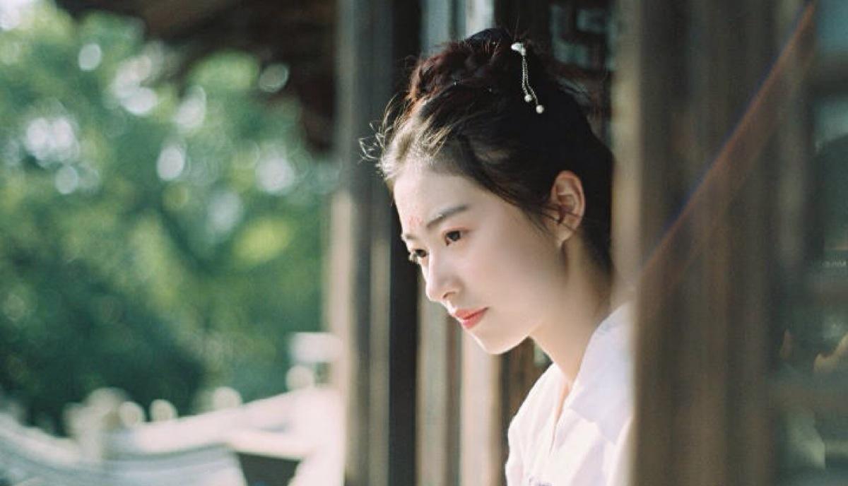 李煜和小周后幽会写下两首诗,李煜和小周后的感人故事