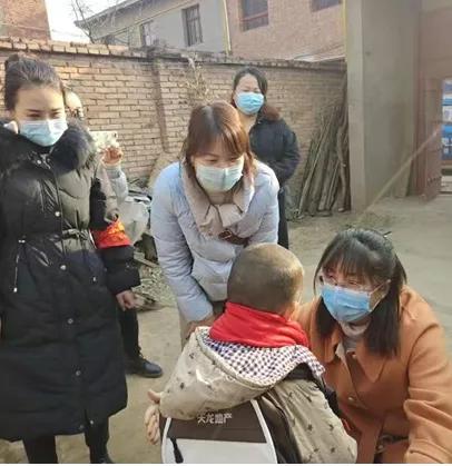 把爱带回家暖心护成长直播,把爱带回家温暖邻里