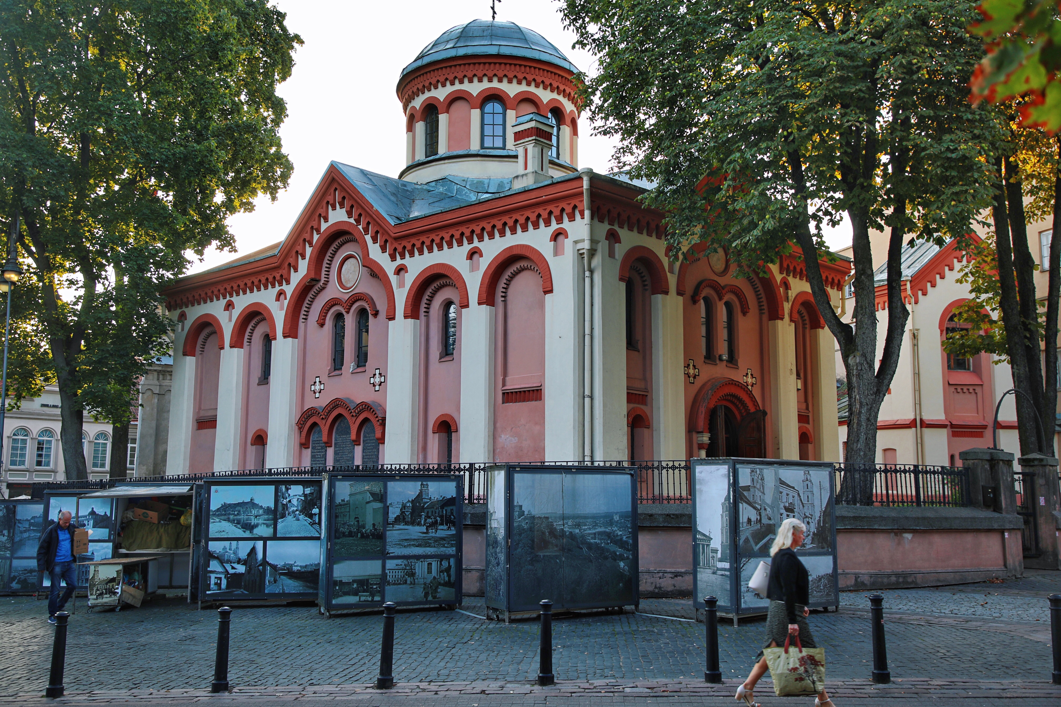 首都位置最奇葩的国家,世界最神奇的首都
