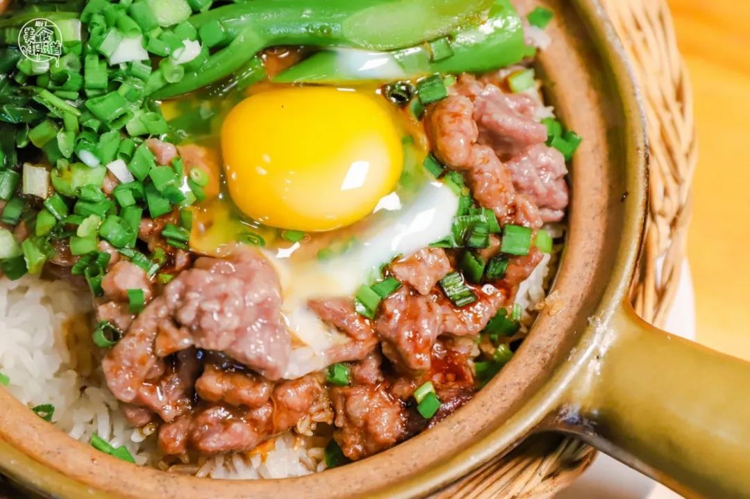 明发商业广场锅巴香煲仔饭,明发商业广场煲仔饭