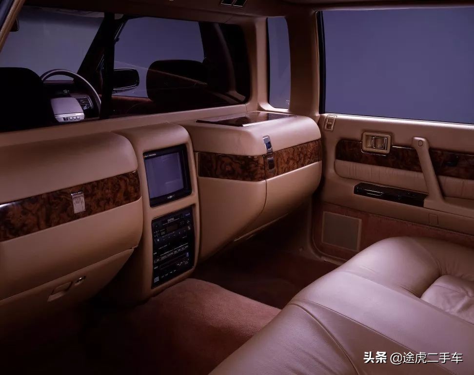 日产公爵好还是大众迈腾好,日产宝马七系