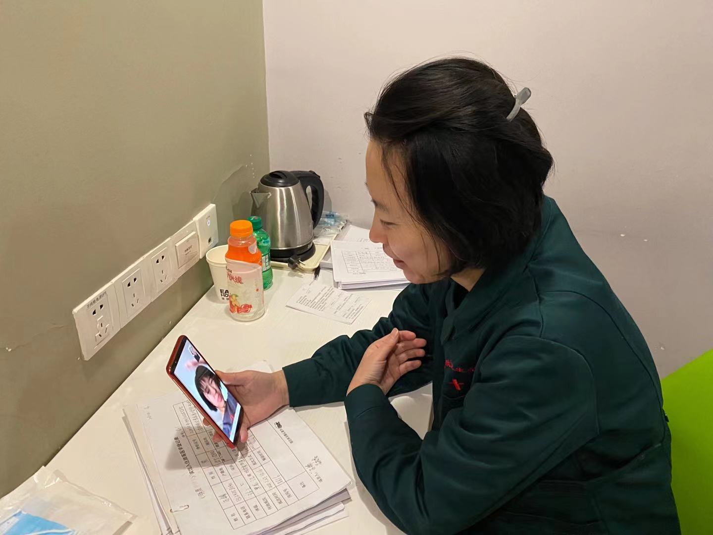 春节我在岗守护群众平安回家路,春节我在岗忠诚履职守护万家灯火