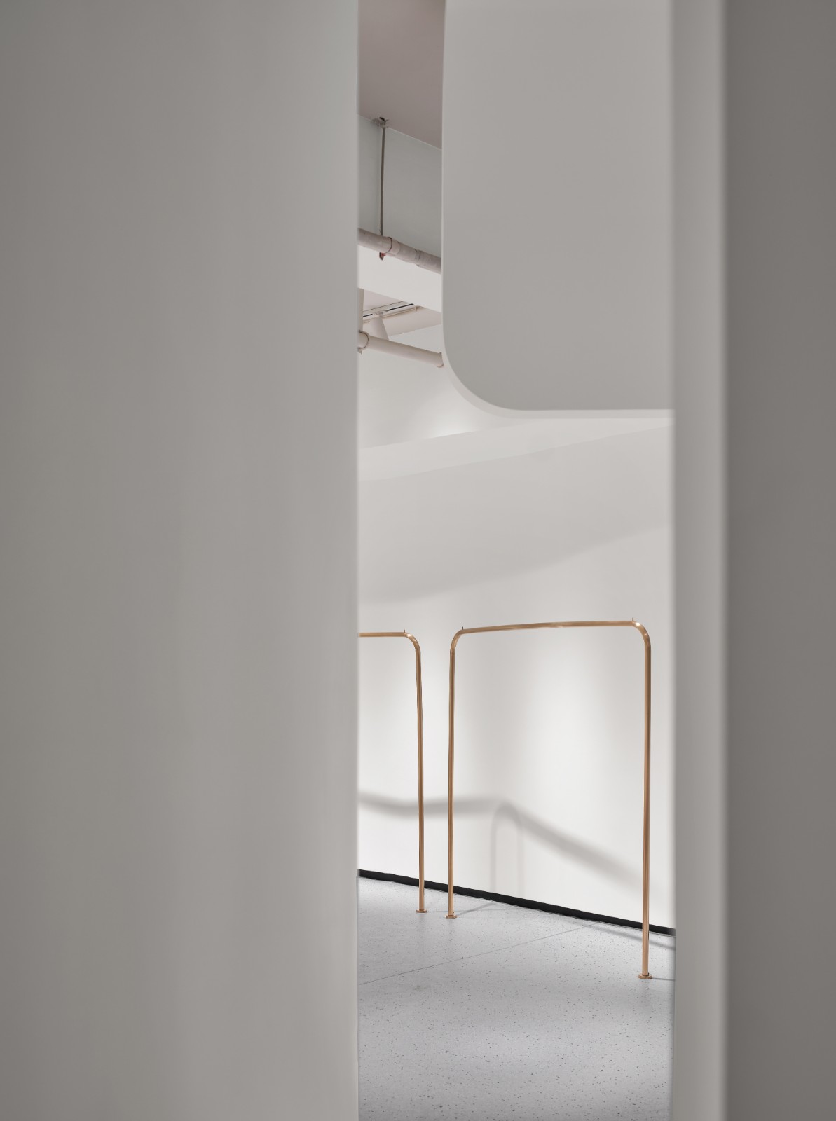 JEAtelier服装工作室用空间展示对服装和美的理解