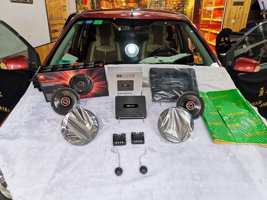 福克斯隔音改装潍坊,福克斯音响改装哈曼卡顿