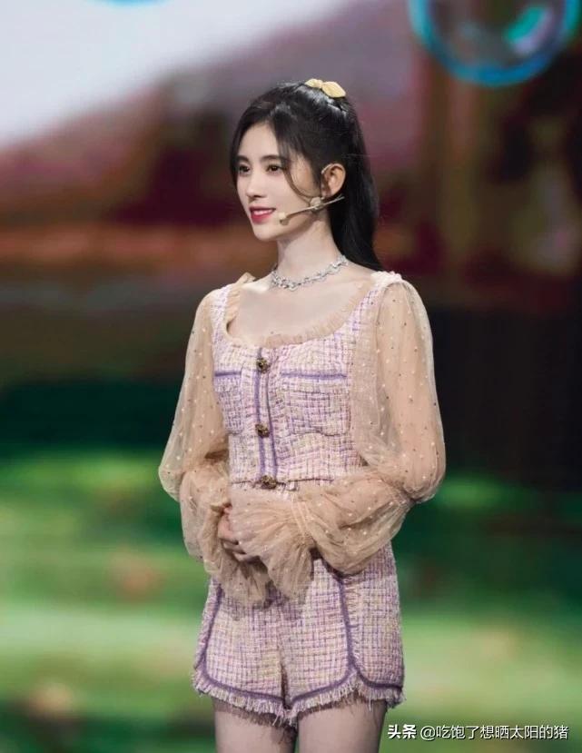 鞠婧祎扎蝴蝶结头发照片,鞠婧祎两个侧蝴蝶结发型