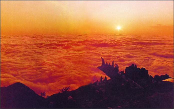 泰山是中华民族的象征、灿烂文化的缩影、“天人合一”思想的寄托