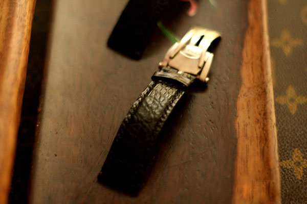 匡乐分享垫片起鼓技巧，鳄鱼皮表带的制作技巧