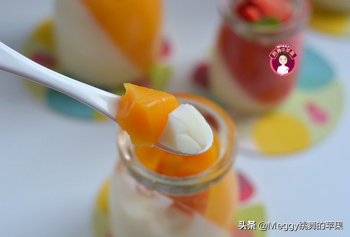 切开的草莓芒果放冰箱第二天能吃,草莓芒果晚上可不可以吃