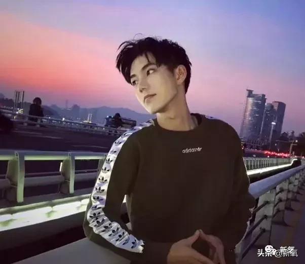 绝颜帅哥图片,绝帅二次元男生头像