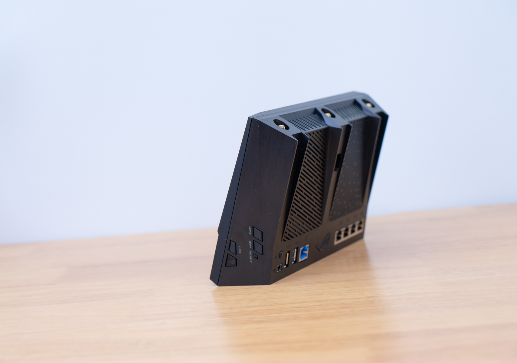 内置UU加速器，外服游戏畅快玩，华硕路由GT-AC2900测评