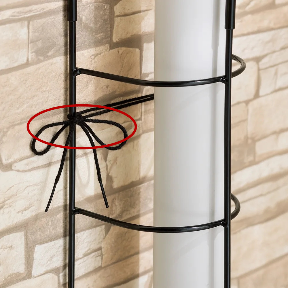 房顶侧边排雨水管,顶楼阳台雨水管在室内改道