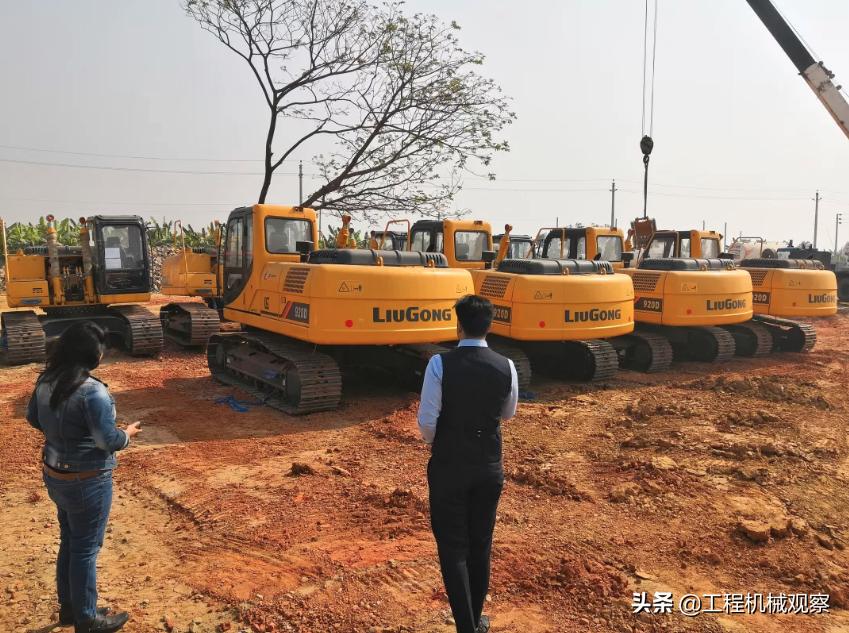 印度柳工装载机,柳工挖掘机在印度
