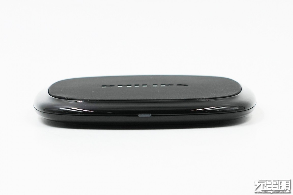 philips充电器拆卸图解,飞利浦dlp2109移动电源拆解