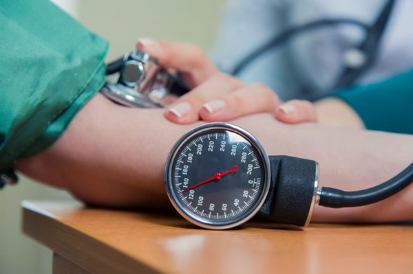 肾肿瘤切除之后血压升高,男性血压突然升高怎么回事