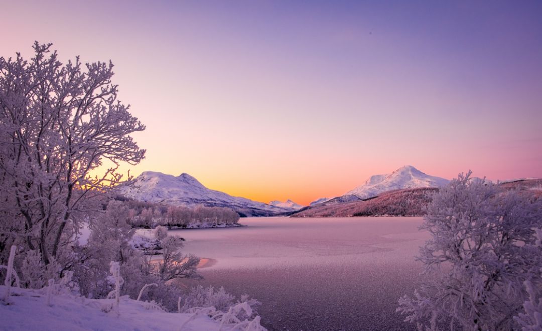 北欧极简性冷淡别墅装修效果图,北欧风最好的装修治愈系