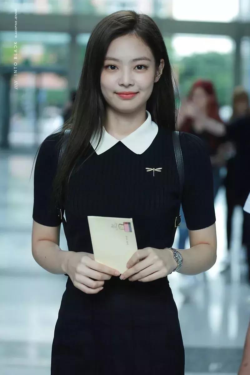 刘雯蕾丝服装,刘雯jennie