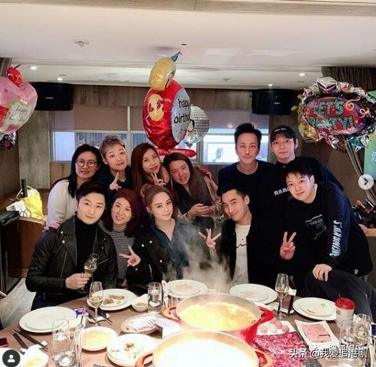 赵薇向男友人索吻,赵薇遭猴子索吻