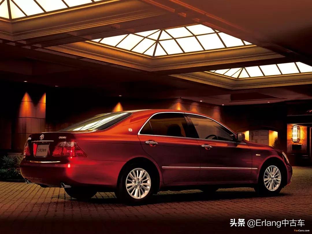 情怀皇冠最经典的12代,全新十六代丰田皇冠