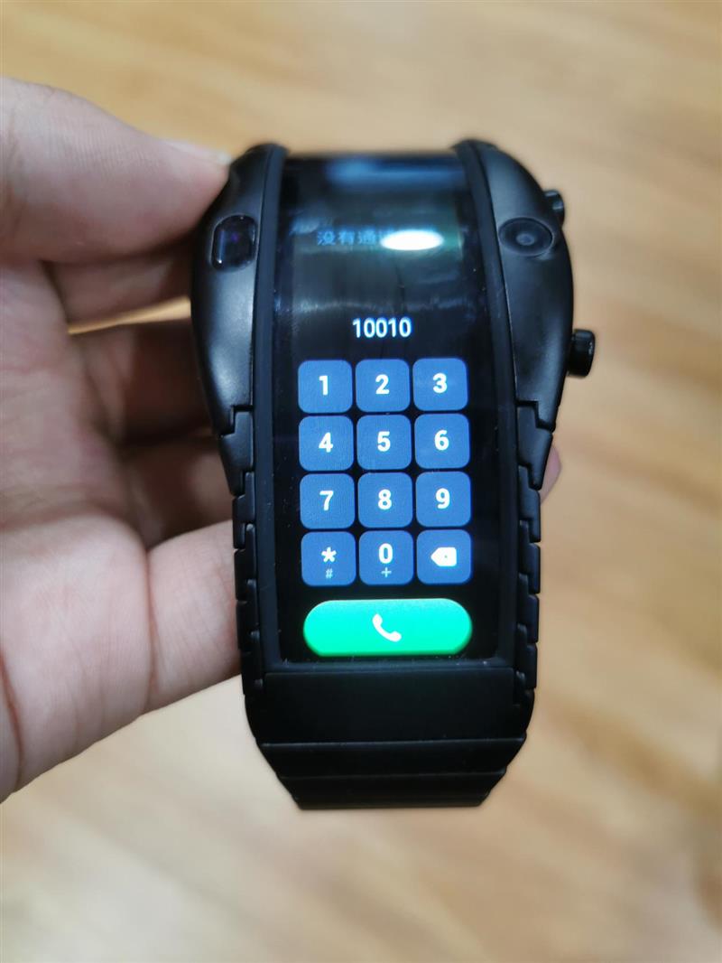 厉害啦！折叠屏努比亚腕机阿尔法评测：钢铁侠的技能被它实现