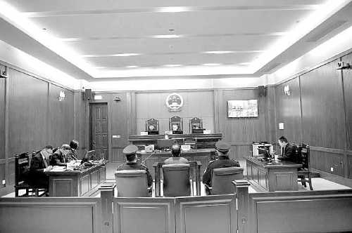 国土局原局长获刑12年贿赂超九成为妻子所收