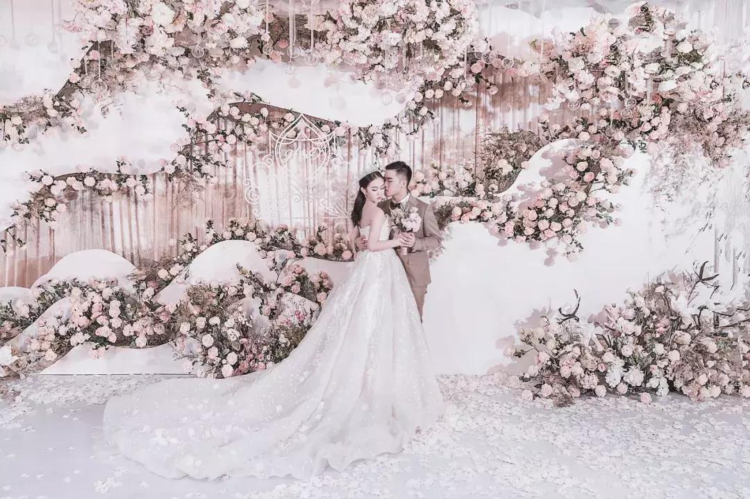 涓滆帪濠氬瀹氬埗鏈嶅姟,涓滆帪濠氬绀兼湇瀹氬埗