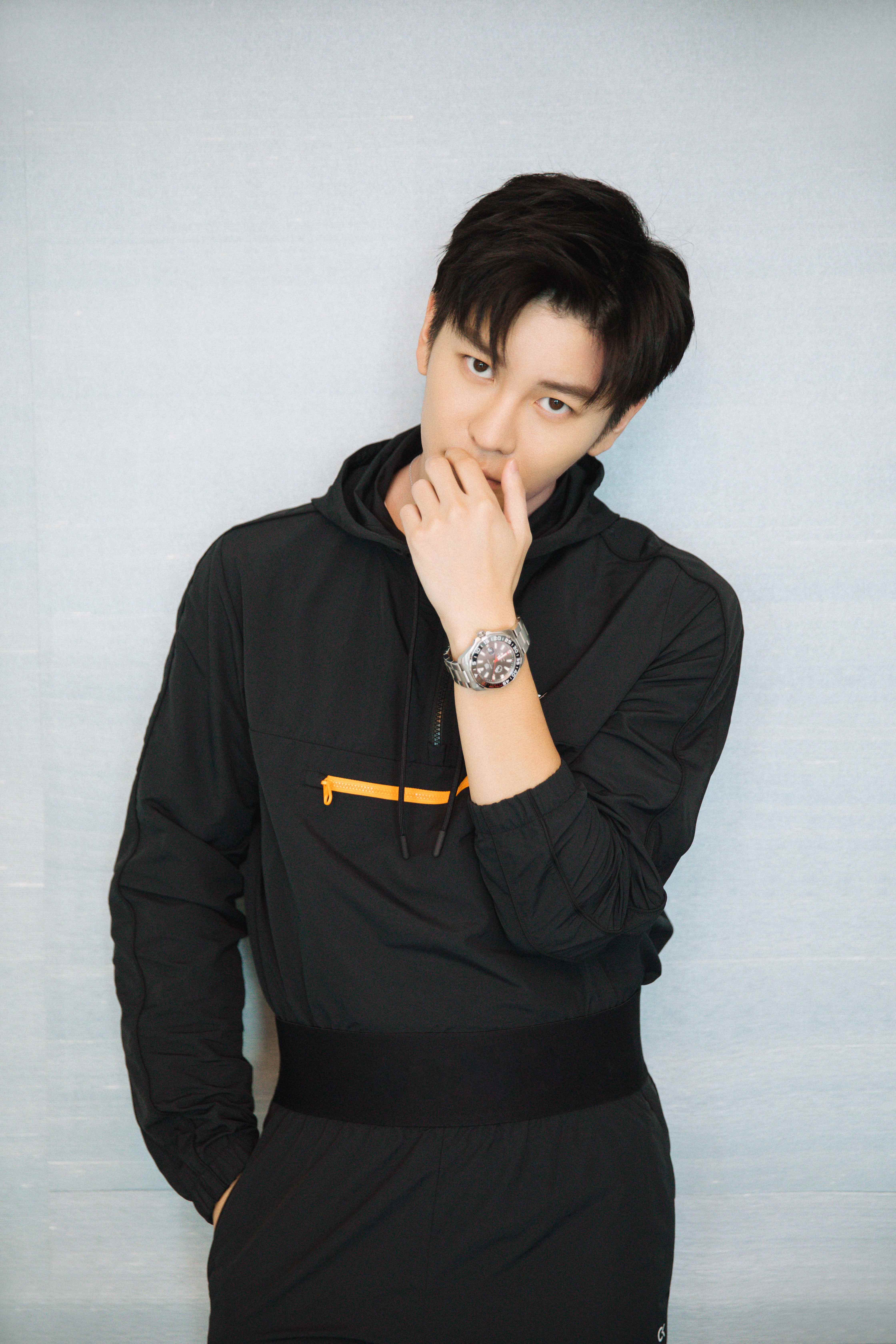 王嘉尔英超赛场,王嘉尔英超联赛