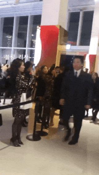 blackpinklisa露脐装,blackpinklisa的神仙颜值