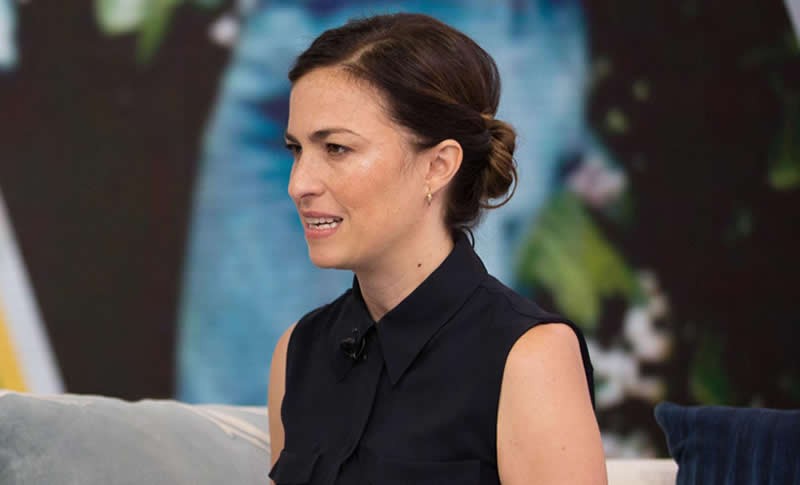 乔布斯为什么不和父亲见面,乔布斯是靠亲生父母成功的吗