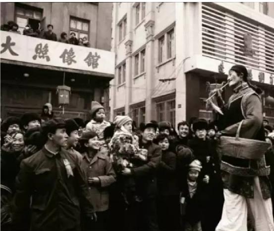 历史老照片1935年的辽宁沈阳,老照片镜头下1983年沈阳