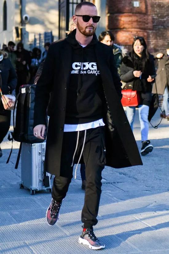 什么是女生最想“拥抱”的男生穿搭？韩剧男主们都在学！温暖帅气