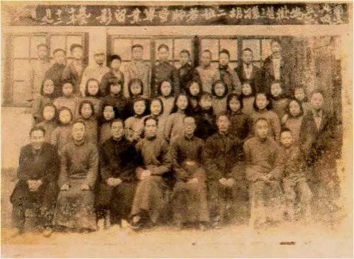 老照片同学集体合影,老学校合影