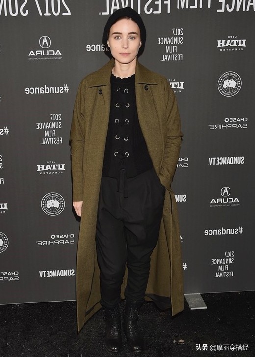 束脚哈伦裤搭配什么上衣最显质感,收腿哈伦裤配什么上衣好看