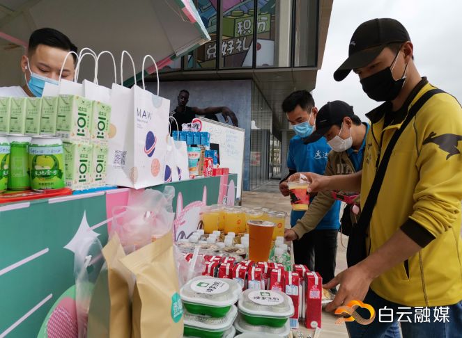 爱心送餐队情暖老人心,爱心送餐温暖防疫一线