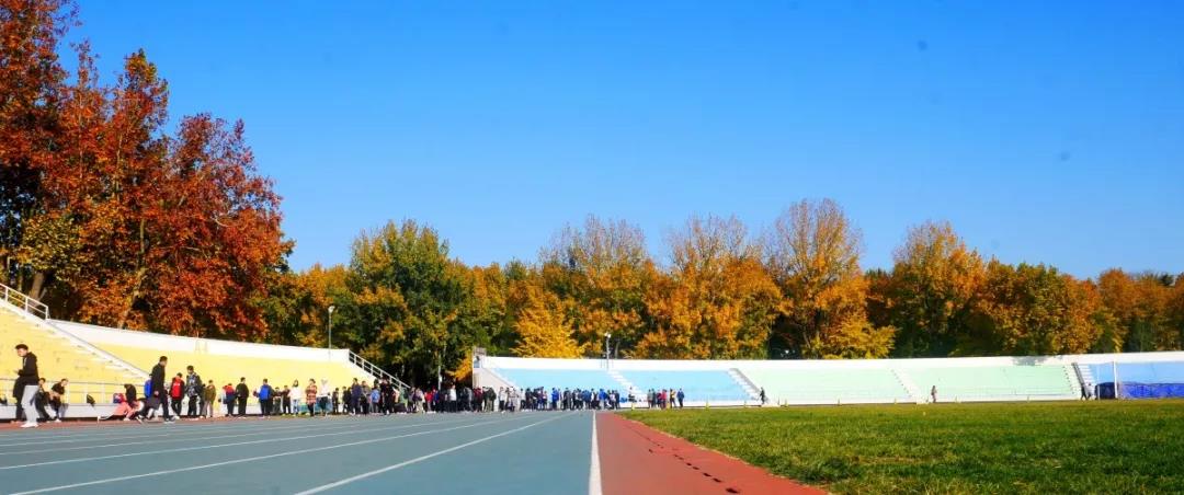 多个运动场馆免费开放,动起来体育公园