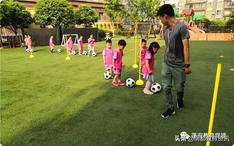 蓬安县城东幼儿园足球比赛,南充市幼儿足球展示活动