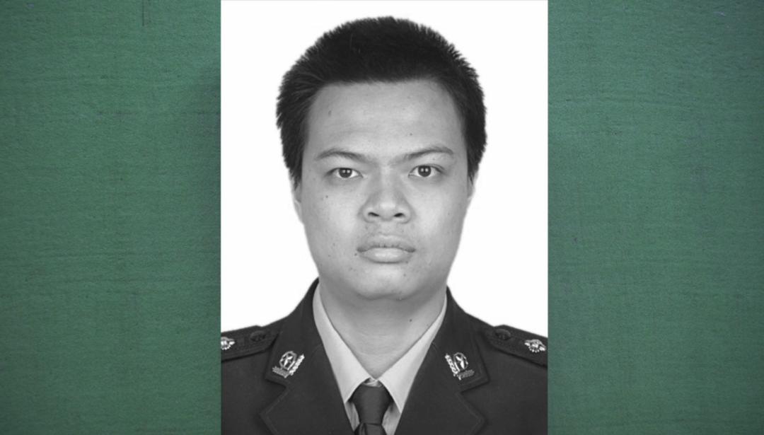 再见，标哥！面对手持利刃的歹徒，他用身体挡住了尖刀！