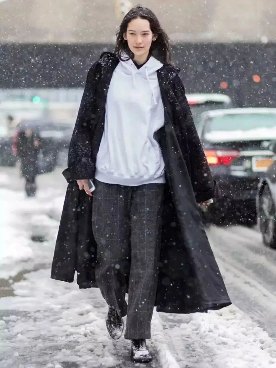 你还在买这么贵的大衣吗,买了件比较贵的大衣有些后悔