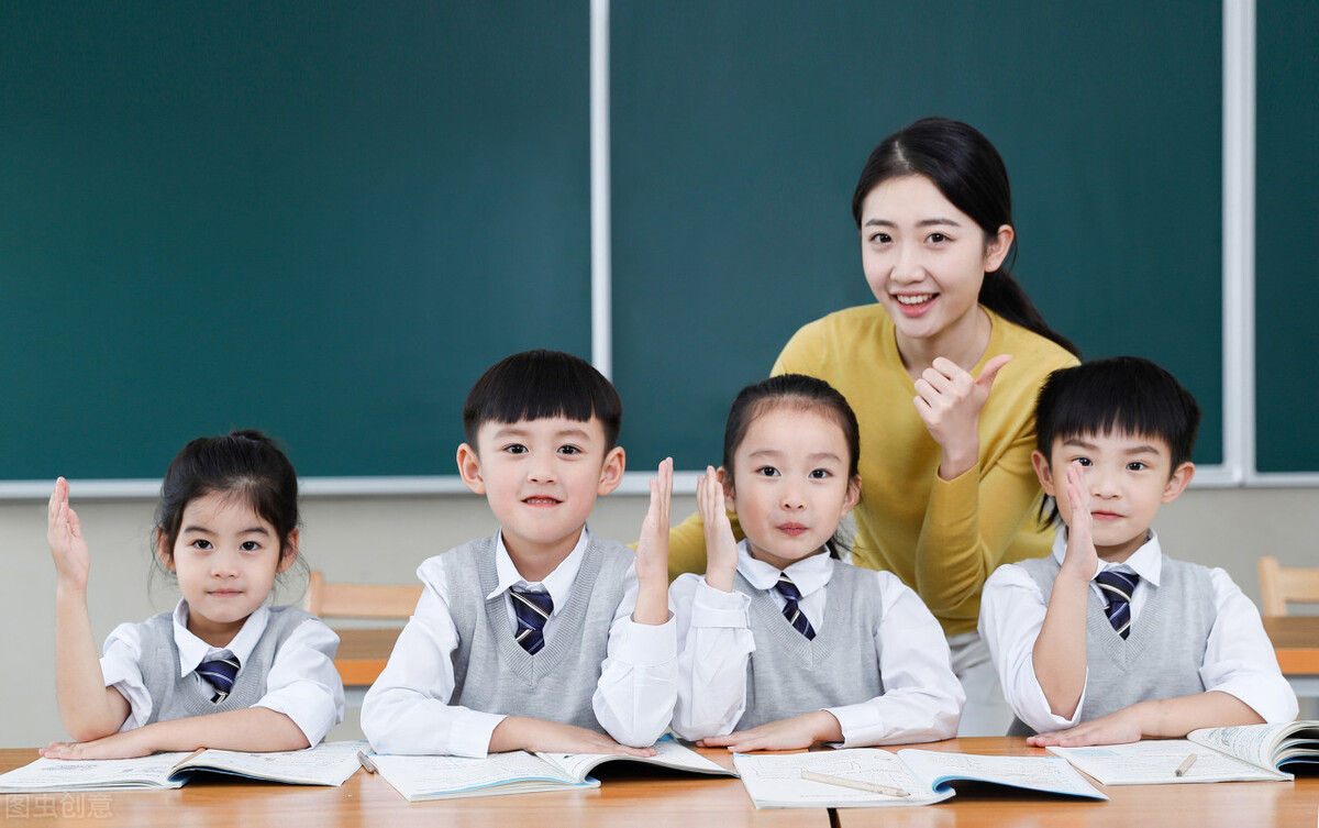 在培训机构当英语老师,在培训机构做英语老师有前途吗