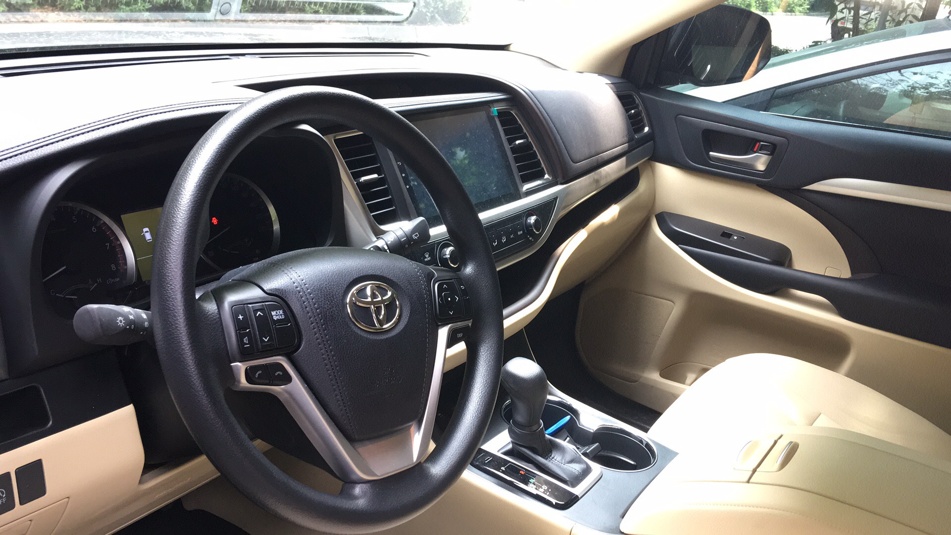 墨玉县汉兰达租车一天多少钱,成都汉兰达租车多少钱一天