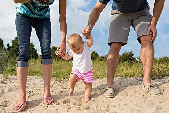 夏天不给孩子穿袜子,夏天到了孩子喜欢老穿袜子
