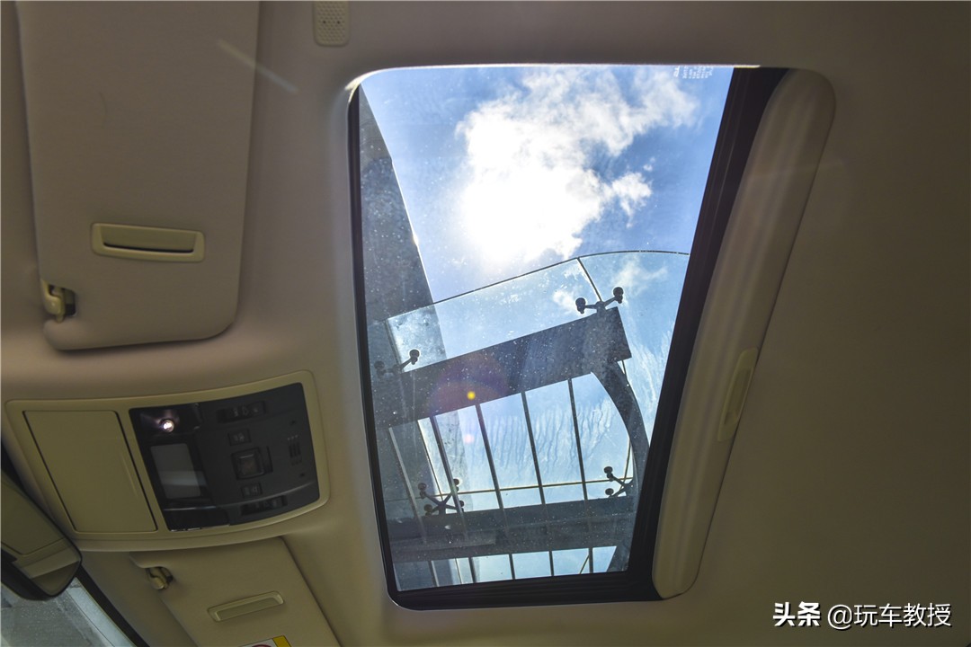 5座和7座suv优缺点,5米长的suv好开吗