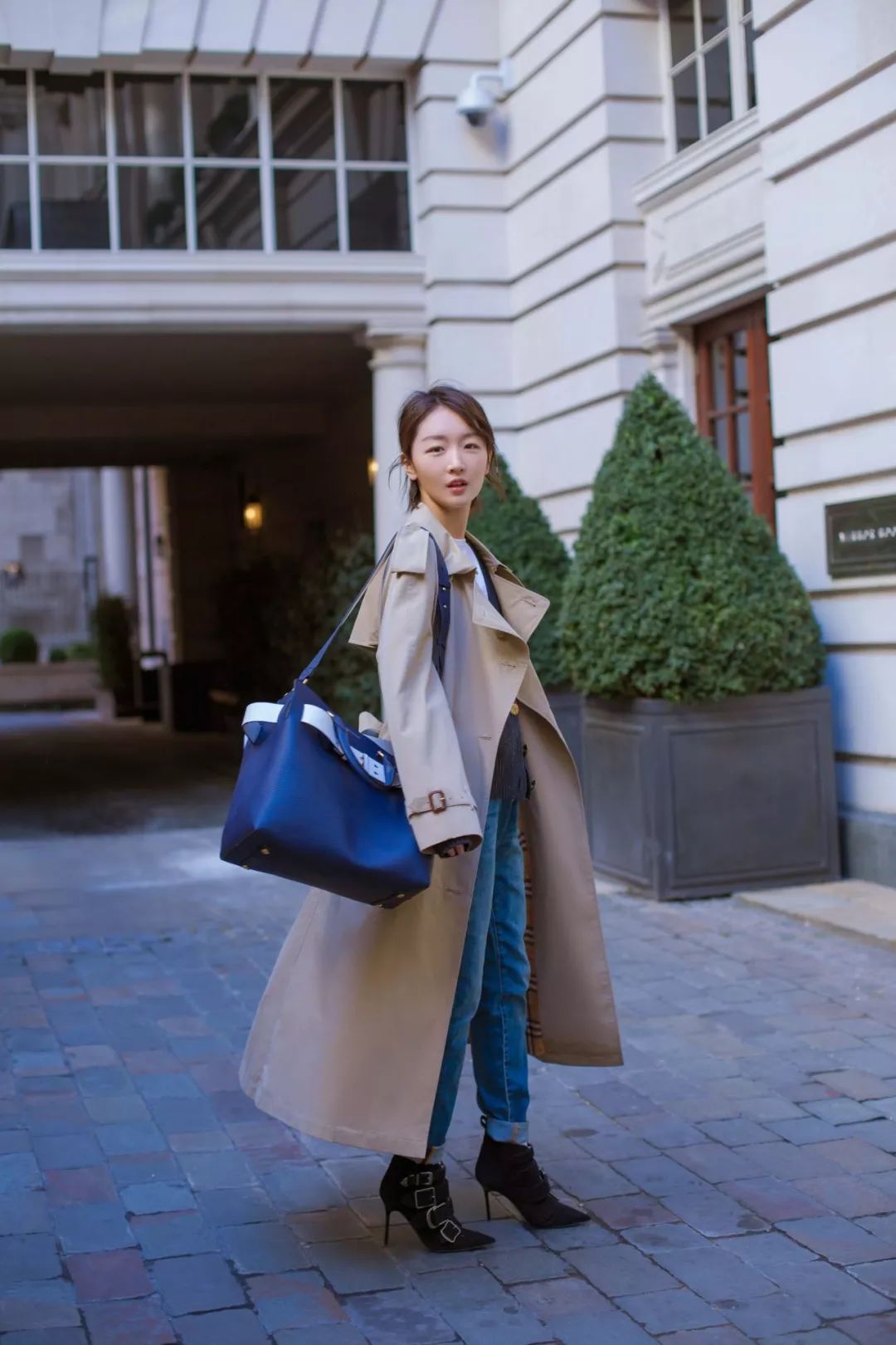 当代女生包包一般多少钱,女子买名牌包完整版