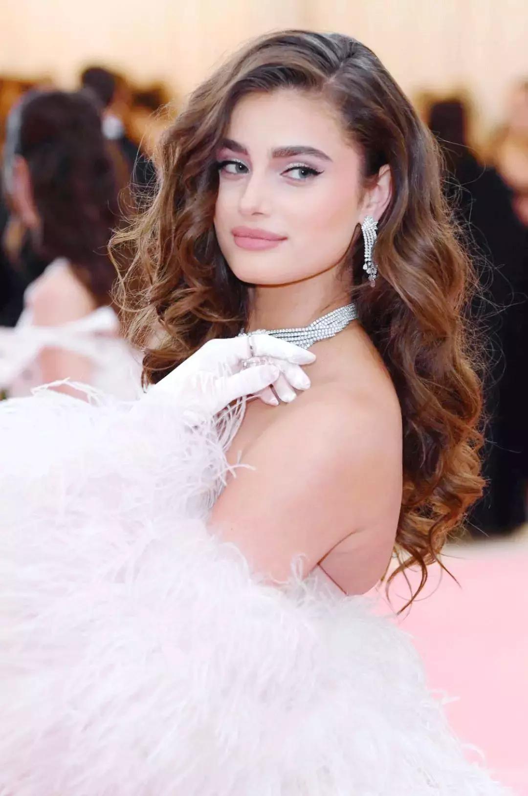 MetGala｜他们都在骗你，今年时尚奥斯卡的主题，是中国古代神话