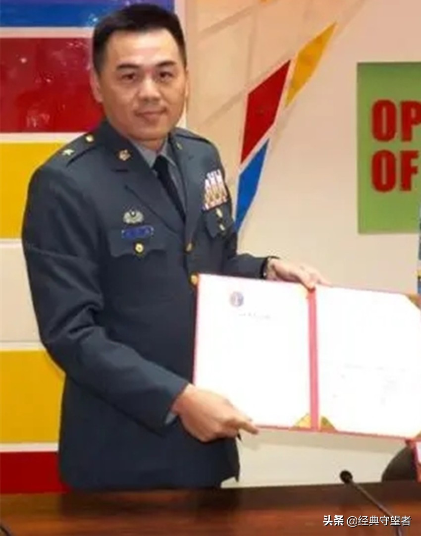 揭开台湾蔡英文侍卫队的黑历史,蔡英文想逃跑时这些人靠得住吗?