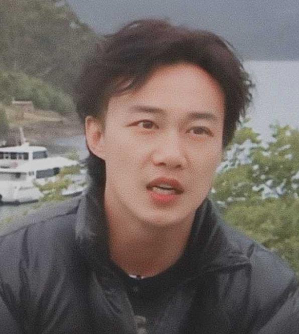 10位出轨男星的老婆与小三对比,唯一允许妻子出轨的男星